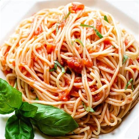 Tomato Basil Sauce | Erren's Kitchen