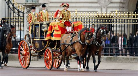 customs and traditions in uk