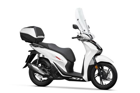 2022 Honda SH125i and SH150i gets new colors in Europe