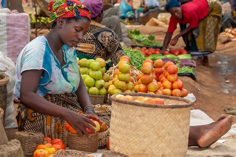 Market Day in Malawi - MunKallio