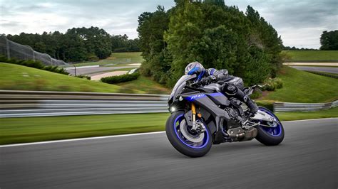 Motorrad Vergleich Yamaha R125 2022 vs. Yamaha R1M 2023