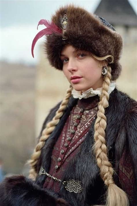 Portraits of different cultures - Awesome post | Polish clothing, Women ...