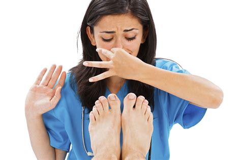 10 Tips on How to Get Rid of Smelly Feet (Bromhidrosis)