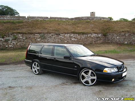 Volvo V70 T5 R-Design "Clean Edition" (1997) - Garaget