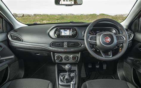 fiat-tipo_interior-21 | SME Tech Guru