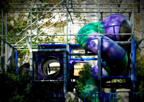 abandoned Burger King playground | Scott Lowe | Flickr