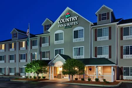 Country Inn & Suites