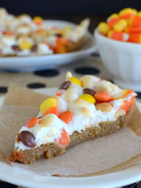 Peanut butter candy corn pizza Candy Corn Desserts, Candy Corn Recipe ...