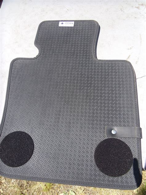 FS:: Carpeted Floor Mats - Essential Black - Front - North American Motoring