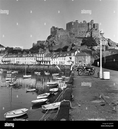 Jersey mont orgueil castle 1960s hi-res stock photography and images - Alamy
