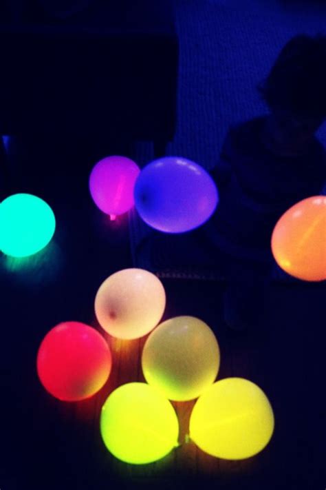 Glow in the Dark Balloons: DIY Tutorial