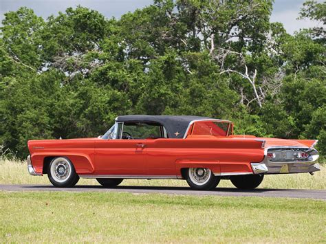 1958 Lincoln Continental Mark III Convertible | The Charlie Thomas Collection | RM Sotheby's