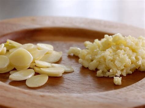 Freshly Crushed Garlic Is Better For The Heart Than Processed Garlic