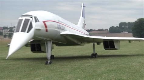 A huge Concorde RC plane powered by two turbines. - YouTube