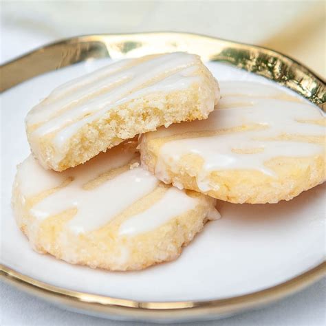 Lemon Shortbread Cookies With Lemon Glaze – Sugar Geek Show