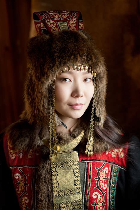 Interview: Rare Portraits Immortalize Siberia’s Indigenous People in Danger of Extinction – Sig ...