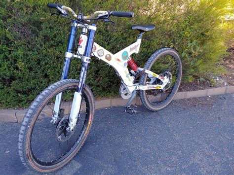 Specialized Demo Alloy Downhill Dh Mountain Bike / 2008 Specialized Demo 8 Downhill Mountain ...