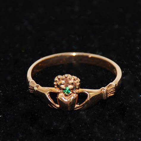 Antique Irish Claddagh Ring 10K Rose Gold & Emerald – Estatebeads