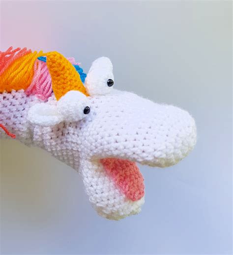 Crochet Kit - Unicorn Hand Puppet - Crochet - Chat - Calm