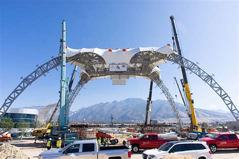 U2's Famous 360° Tour Stage Permanently Installed at Utah's Loveland Living Planet Aquarium ...