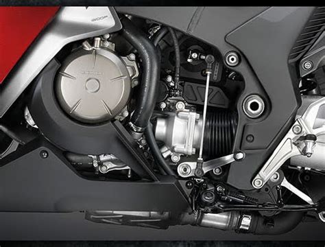 motorcycle edition: Beautiful Honda VFR1200F Review