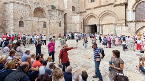 A bruised tourism industry vows to keep its chin up | The Times of Israel