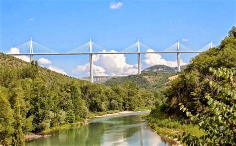 5-five-5: Millau Viaduct (Millau - France).