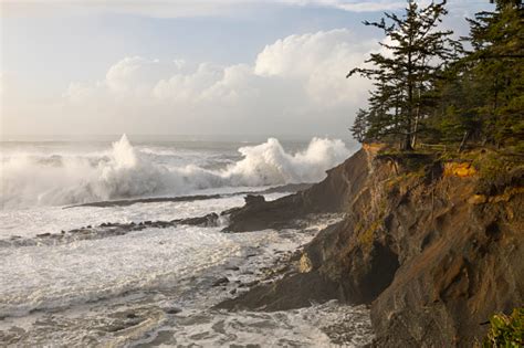 Oregon Coast Storm Waves Stock Photo - Download Image Now - iStock