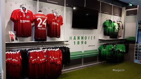 Hannover 96 FanShop - 11 Photos & 10 Reviews - Souvenir Shops - Robert ...