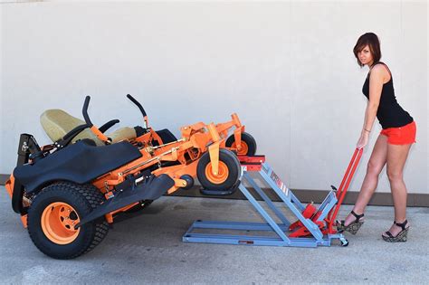 Lawn Tractor Lifts at Garden Equipment