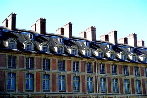 PARIS 2e: Fontainebleau, Cour du Cheval Blanc