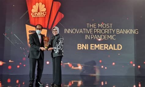 Tumbuh Kuat dan Berkualitas, BNI Emerald Dapat Penghargaan - indoposco