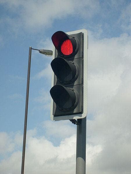 When was the traffic lights first installed? – When was it invented?