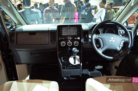 Interior-Mitsubishi-Delica-Indonesia | AutonetMagz :: Review Mobil dan Motor Baru Indonesia