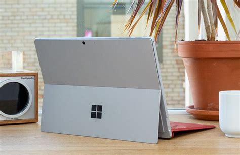 Microsoft Surface Pro 7 Review - Benchmarks and Specs | Laptop Mag