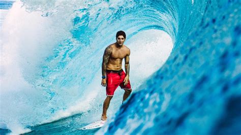 WSL World Surfing Champion Gabriel Medina Signs 5 Year Deal with Rip Curl - Rip Curl Europe