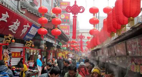 Stroll Down Beijing's Wangfujing Snack Street