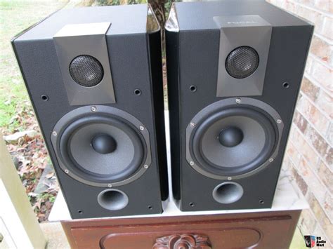 Focal Chorus 705 Speakers in piano Black Photo #1806217 - UK Audio Mart