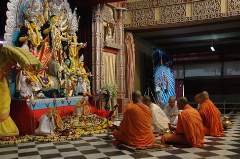 Durga Puja 2015 : Navami Puja (Photos) | Belur Math Media Gallery