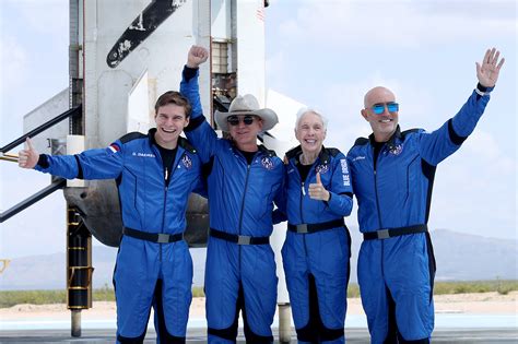 Jeff Bezos complained Blue Origin spacesuit didn't fit his crotch: report