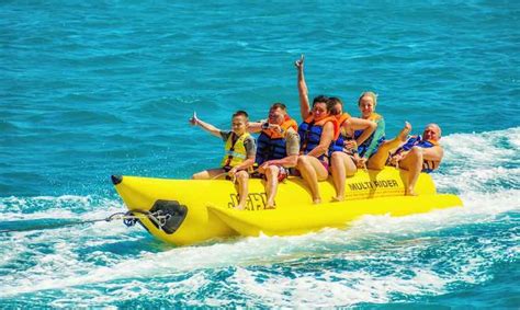 10 Reasons Why a Banana Boat Ride Experience is Worth a Try