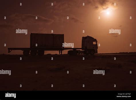 Truck silhouette sunset Stock Photo - Alamy