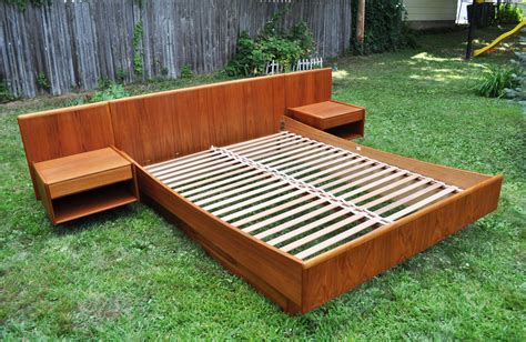 platform bed with attached nightstands - Google Search | Modern bed frame, Modern wood bed ...