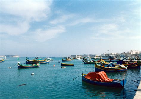 File:Maltese fishing boats.png - Wikimedia Commons