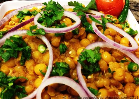 Tanuka's Easy Recipes: Ghugni bengali recipe (dried white peas with gravy)