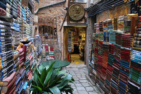 Libreria Acqua Alta, Venice