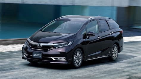 Honda Shuttle Hybrid - резвый и просторный гибрид с мощным двигателем