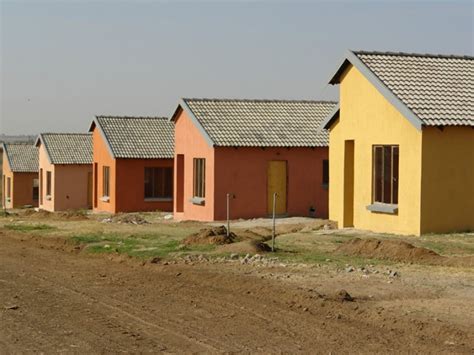 Stillwater residents claim RDP houses built in 2014 are falling apart - SABC News - Breaking ...