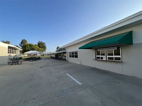 THOUSAND OAKS HIGH SCHOOL - Updated May 2024 - 15 Photos & 12 Reviews - 2323 N Moorpark Rd ...