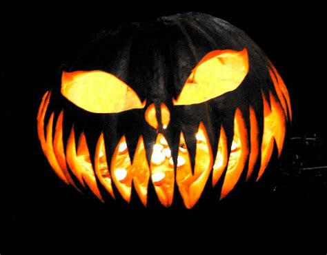 How To Have An Epic 13 Nights Of Halloween | Scary halloween pumpkins, Scary pumpkin, Amazing ...